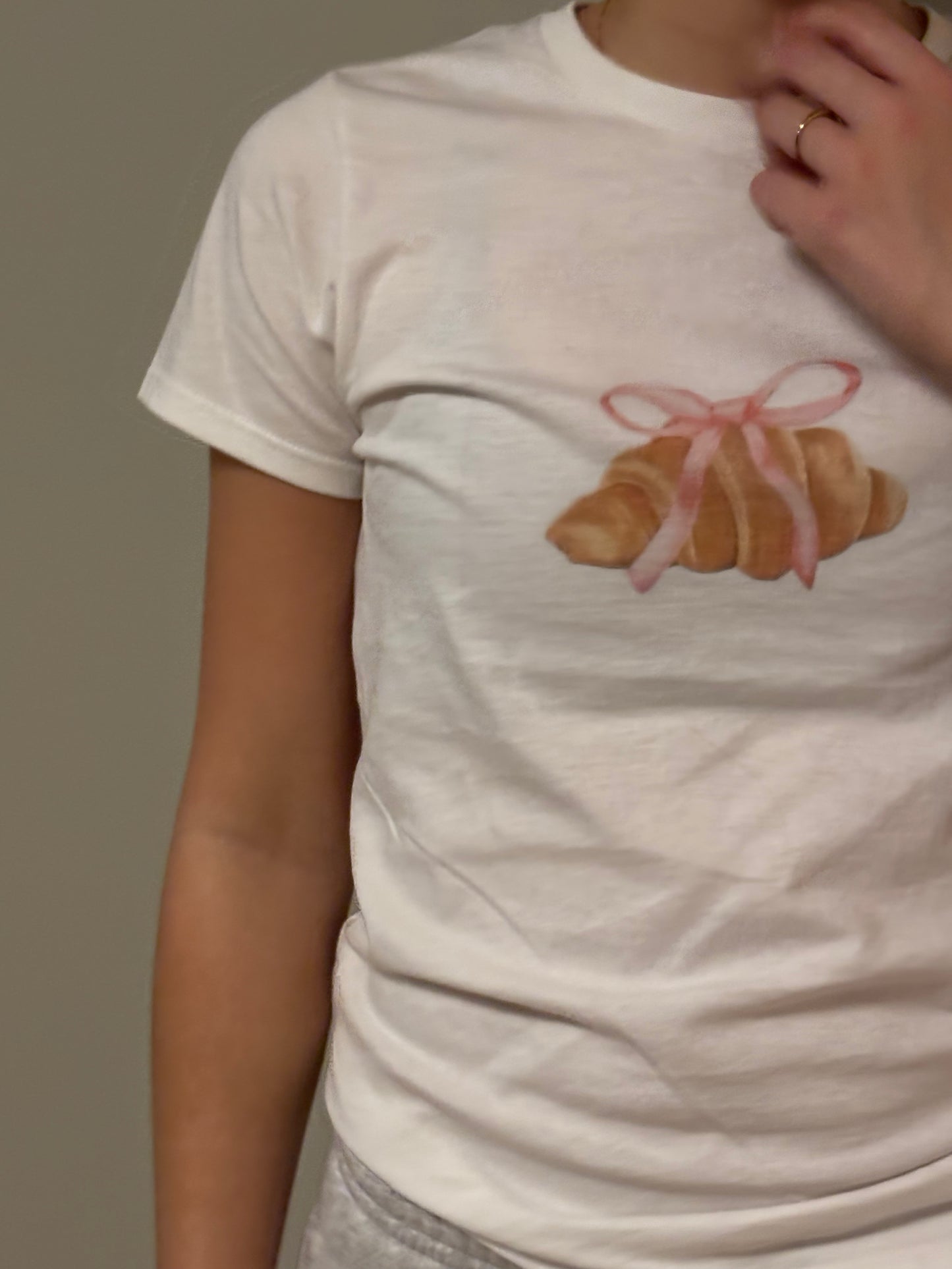 Croissant tee